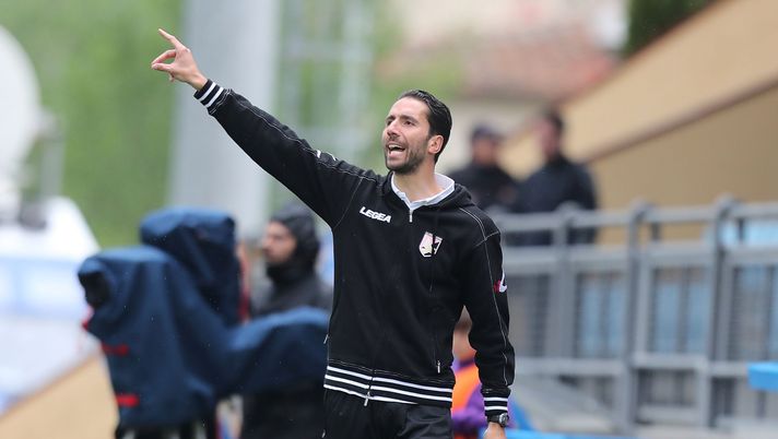 FLORENCE, ITALY - MAY 16: Giuseppe Scurto manager of US Citta' di Palermo U19 gestures during the SuperCoppa primavera 2 match between Novara U19 and US Citta di Palermo U19 at Centro Tecnico Federale di Coverciano on May 16, 2018 in Florence, Italy.  (Photo by Gabriele Maltinti/Getty Images) 