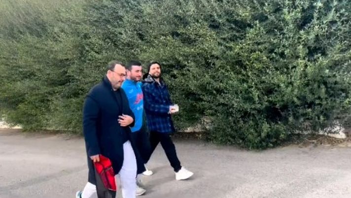 VIDEO Insigne è a Castel Volturno, visita speciale per salutare gli azzurri - immagine 1