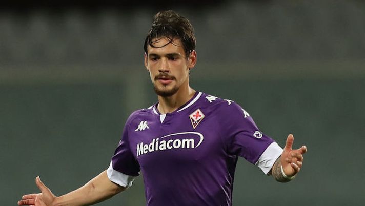 FLORENCE, ITALY - OCTOBER 28: Lucas Martinez Quarta of ACF Fiorentina in action during the Coppa Italia match between ACF Fiorentina and Calcio Padova at Artemio Franchi on October 28, 2020 in Florence, Italy. (Photo by Gabriele Maltinti/Getty Images) Fiorentina, novità su Martinez Quarta: cosa filtra sul suo rientro in campo - immagine 1