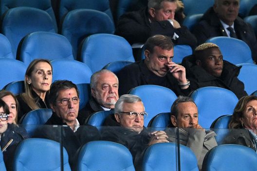 De Laurentiis dà lo sprint alla squadra. Ecco il bonus promesso- immagine 2