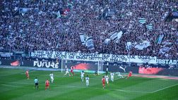 Borussia Park, perdono il derby e “cercano” i giocatori: trovano Rainer Bonhof…