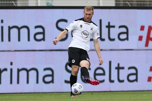 LA SPEZIA, ITALY - MAY 15: Tommaso Pobega of Spezia Calcio in action during the Serie A match between Spezia Calcio and Torino FC at Stadio Alberto Picco on May 15, 2021 in La Spezia, Italy. (Photo by Gabriele Maltinti/Getty Images) LA SPEZIA, ITALY - MAY 15: Tommaso Pobega of Spezia Calcio in action during the Serie A match between Spezia Calcio and Torino FC at Stadio Alberto Picco on May 15, 2021 in La Spezia, Italy. (Photo by Gabriele Maltinti/Getty Images)