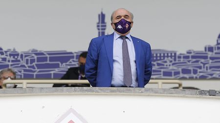 FLORENCE, ITALY - MAY 16: Rocco Commisso president of ACF Fiorentina looks on during the Serie A match between ACF Fiorentina and SSC Napoli at Stadio Artemio Franchi on May 16, 2021 in Florence, Italy. (Photo by Gabriele Maltinti/Getty Images) FLORENCE, ITALY - MAY 16: Rocco Commisso president of ACF Fiorentina looks on during the Serie A match between ACF Fiorentina and SSC Napoli at Stadio Artemio Franchi on May 16, 2021 in Florence, Italy. (Photo by Gabriele Maltinti/Getty Images)
