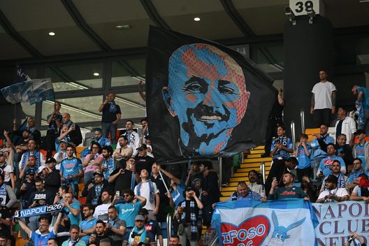 UDINE, ITALY - MAY 04: A general view during the Serie A match between Udinese Calcio and SSC Napoli at Dacia Arena on May 04, 2023 in Udine, Italy. (Photo by SSC NAPOLI/SSC NAPOLI via Getty Images) Napoli, tragedia durante i festeggiamenti: un morto e più di 200 feriti- immagine 2
