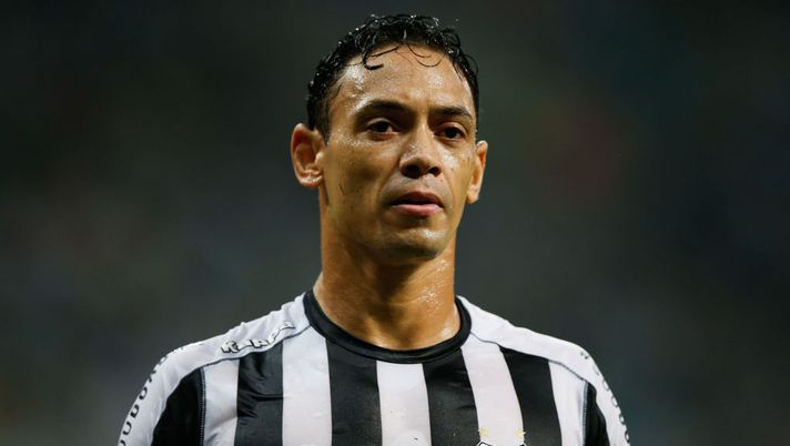Ricardo Oliveira, attaccante dell'Atletico Mineiro. Qui con la maglia del Santos (credits: GETTY images) 