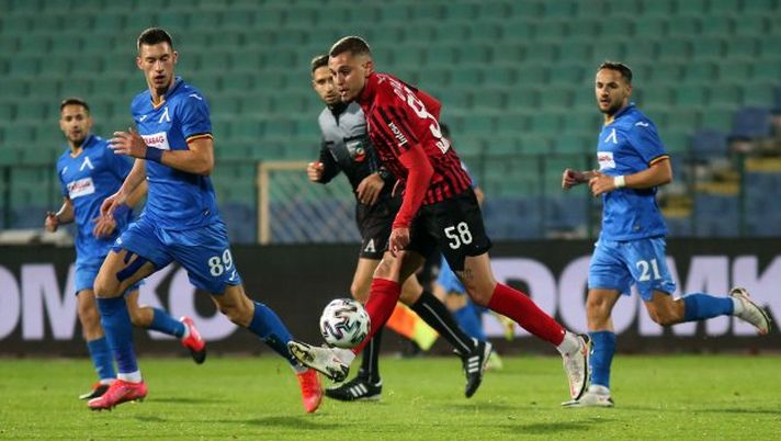 Levski, parato il rigore decisivo e successo nel derby di Sofia: prima vittoria del nuovo tecnico - immagine 1