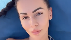 VIDEO / Erjona Sulejmani, passeggiata al mare e relax: “Have a nice day”