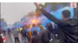 VIDEO City-PSG, i tifosi dei Citizens sotto la pioggia: l’accoglienza per la semifinale