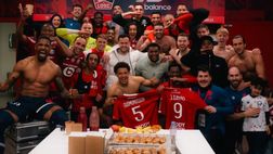 I due volti del derby del Nord: Lille, Yoro sulle spalle di un tifoso – Lens, prima rosso e poi giallo