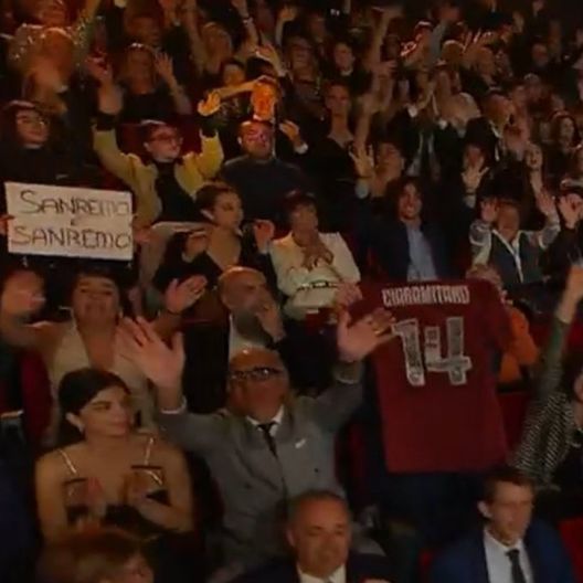 All’Ariston la maglietta di Ciaramitaro per…entrare nella storia della tv- immagine 2