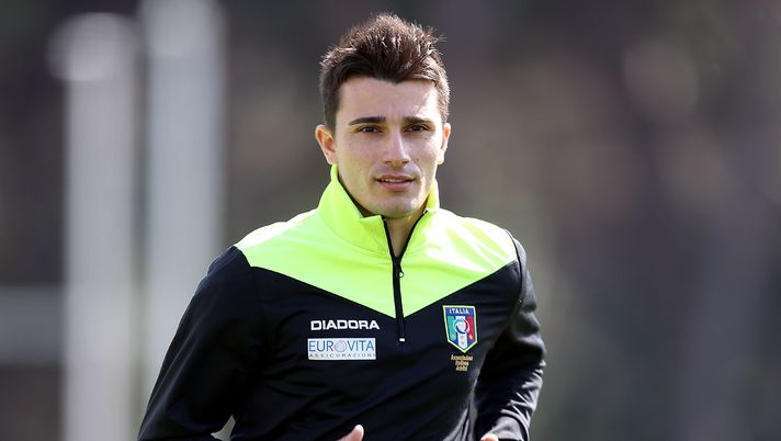 VIAREGGIO, ITALY - MARCH 28: Referee Alessandro Prontera during the Viareggio Juvenile Tournament match between FC Internazionale and US Citta di Palermo on March 28, 2016 in Viareggio, Italy. (Photo by Gabriele Maltinti - Inter/FC Internazionale via Getty Images) VIAREGGIO, ITALY - MARCH 28: Referee Alessandro Prontera during the Viareggio Juvenile Tournament match between FC Internazionale and US Citta di Palermo on March 28, 2016 in Viareggio, Italy. (Photo by Gabriele Maltinti - Inter/FC Internazionale via Getty Images)