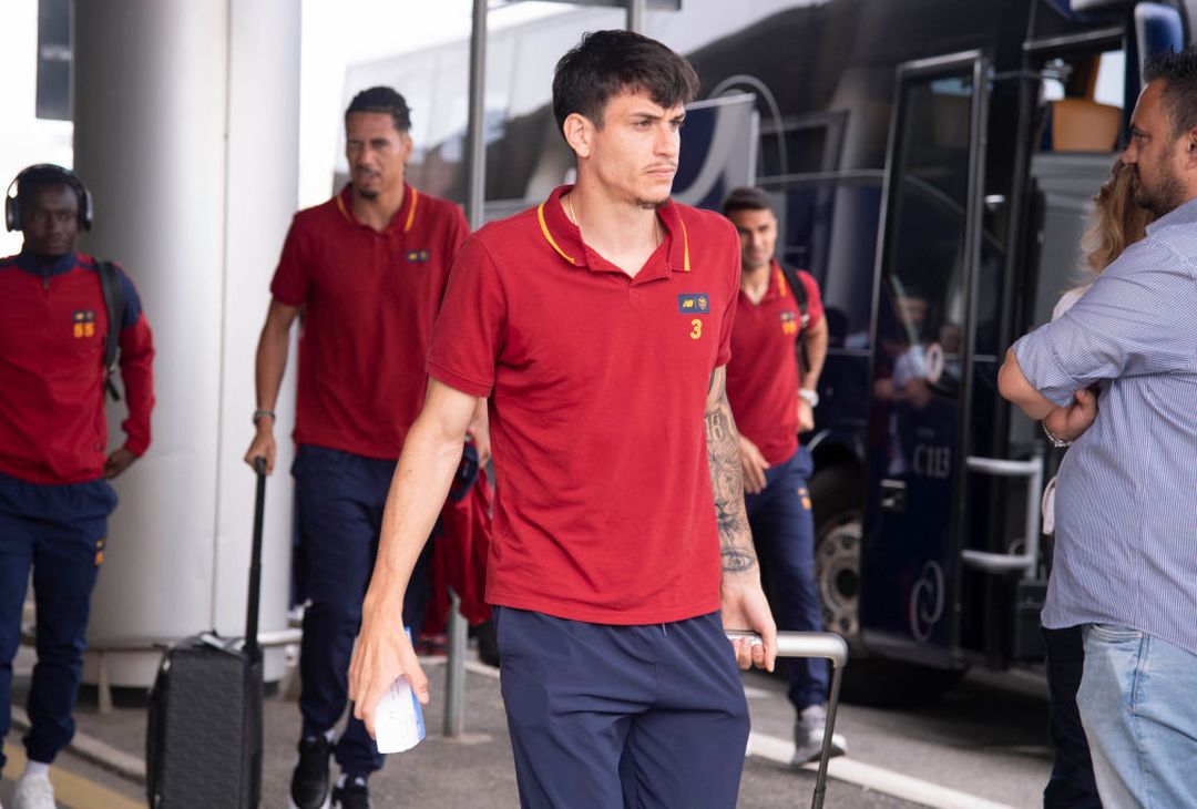 La Roma in partenza verso Firenze – FOTO GALLERY - immagine 9