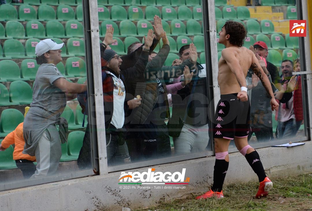 FOTO, i tifosi allo stadio per Palermo – Potenza 2-0 (Gallery) - immagine 101
