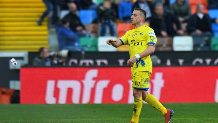 UDINE, ITALY - FEBRUARY 17: Emanuele Giaccherini of Chievo Verona reacts during the Serie A match between Udinese and Chievo at Stadio Friuli on February 17, 2019 in Udine, Italy. (Photo by Alessandro Sabattini/Getty Images) UDINE, ITALY - FEBRUARY 17: Emanuele Giaccherini of Chievo Verona reacts during the Serie A match between Udinese and Chievo at Stadio Friuli on February 17, 2019 in Udine, Italy. (Photo by Alessandro Sabattini/Getty Images)