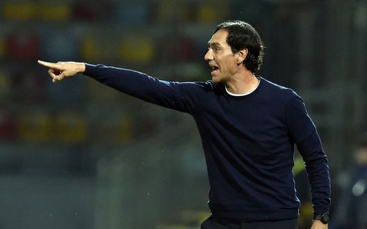 FROSINONE, ITALY - OCTOBER 21: Alessandro Nesta head coach of Frosinone Calcio reacts during the Serie B match between Frosinone Calcio and AS Livorno at Stadio Benito Stirpe on October 21, 2019 in Frosinone, Italy. (Photo by Giuseppe Bellini/Getty Images) FROSINONE, ITALY - OCTOBER 21: Alessandro Nesta head coach of Frosinone Calcio reacts during the Serie B match between Frosinone Calcio and AS Livorno at Stadio Benito Stirpe on October 21, 2019 in Frosinone, Italy. (Photo by Giuseppe Bellini/Getty Images)