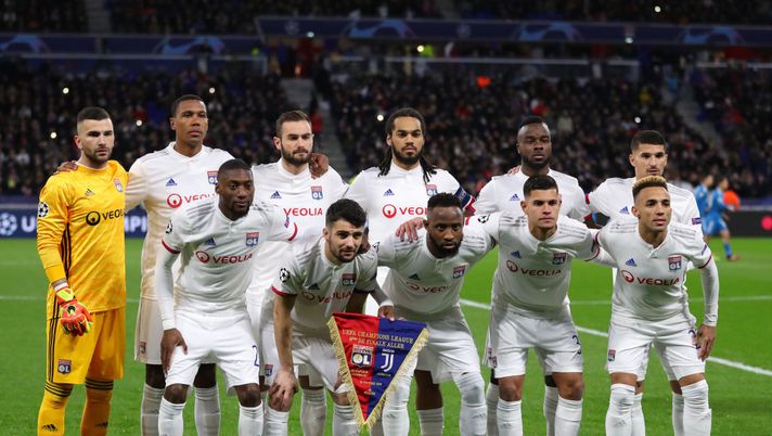 LYON, FRANCE - FEBRUARY 26: The Olympique Lyon players pose for a team photo prior to the UEFA Champions League round of 16 first leg match between Olympique Lyon and Juventus at Parc Olympique on February 26, 2020 in Lyon, France. (Photo by Catherine Ivill/Getty Images) 