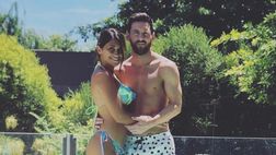Lionel Messi e Antonella Roccuzzo, la foto diventa virale: in spiaggia… vent’anni fa