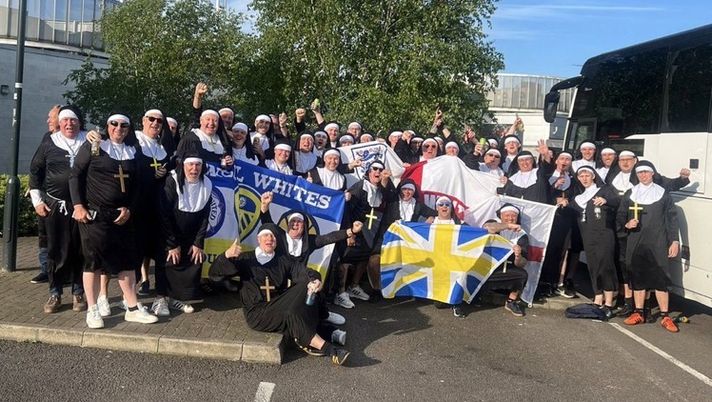 Al Leeds serve un miracolo: tifosi allo stadio vestiti…da suore - immagine 1