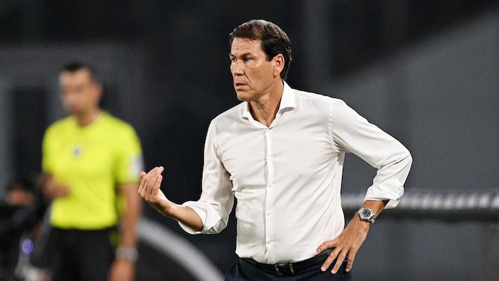 NAPLES, ITALY - AUGUST 27: Rudi Garcia SSC Napoli head coach during the Serie A TIM match between SSC Napoli and US Sassuolo at Stadio Diego Armando Maradona on August 27, 2023 in Naples, Italy. (Photo by Francesco Pecoraro/Getty Images) Garcia: “Osimhen statisticamente vicino al gol! La verità su Kvara, ci ho parlato. Rrahmani e Natan…” - immagine 1