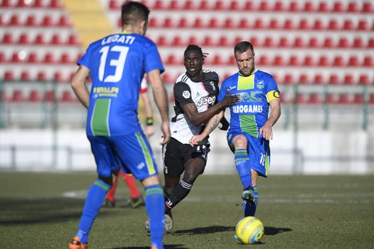 La Feralpsisalò contro la Juve Under 23 nel Febbraio 2020 (Photo by Filippo Alfero - Juventus FC/Juventus FC via Getty Images) La Feralpsisalò contro la Juve Under 23 nel Febbraio 2020 (Photo by Filippo Alfero - Juventus FC/Juventus FC via Getty Images)