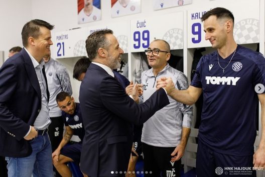 Foto hnkhajduk Kalinic torna all’Hajduk e firma un contratto da 1 euro per sei mesi- immagine 2