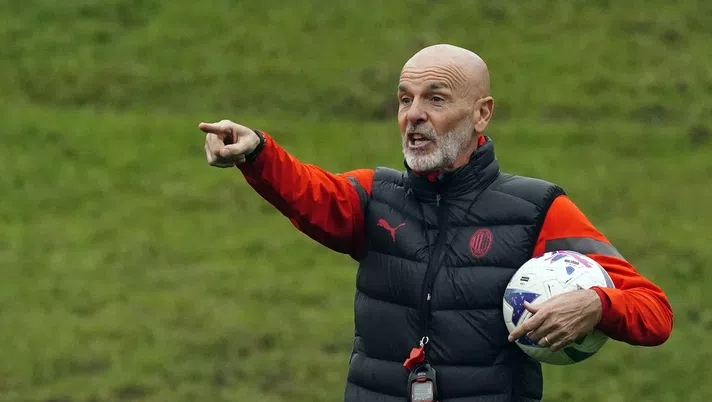 Stefano Pioli AC Milan allenamento Milanello