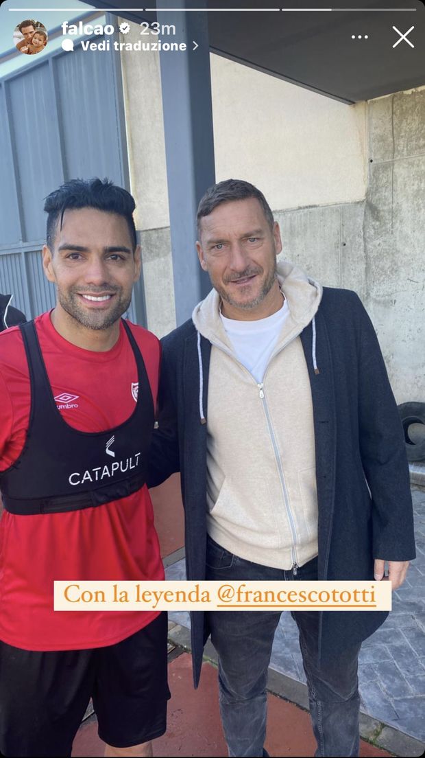 Radamel Falcao omaggia Totti su Instagram: “Una leggenda” - immagine 1