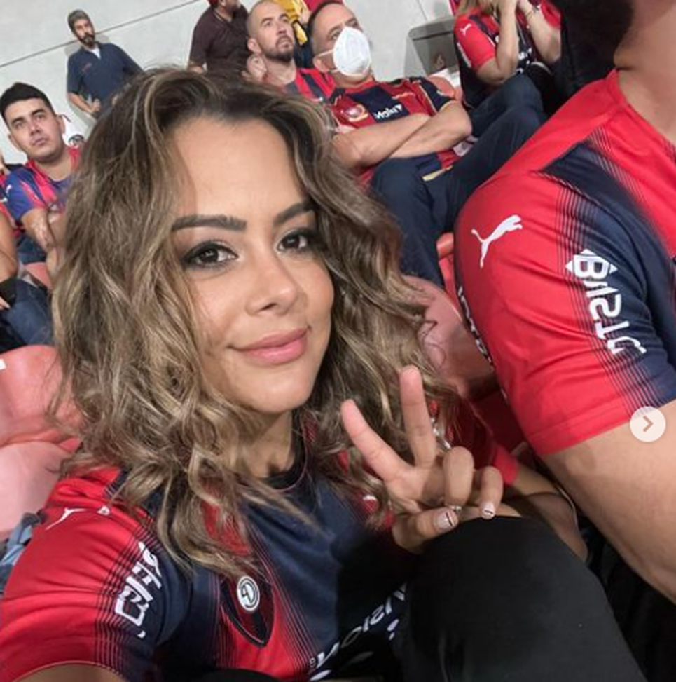 Libertadores, Larissa “la novia del Mundial” pazza per il  Cerro Porteño: si alzano le temperature…- immagine 2