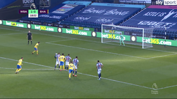 VIDEO West Bromwich-Brighton, incredibile in Premier League: traversa e palo, i Seagulls sbagliano due rigori così