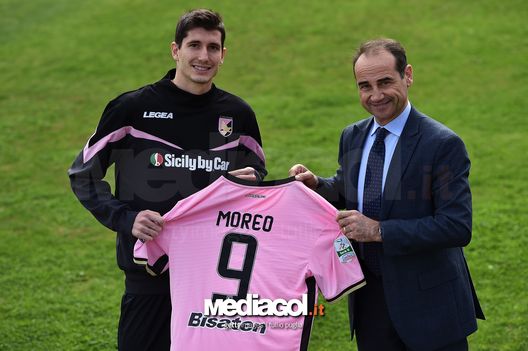 PALERMO, ITALY - JANUARY 15: Stefano Moreo (L) poses with Sport Director Fabio Lupo during his presentation as new player of US Citta' di Palermo at Carmelo Onorato training center on January 15, 2018 in Palermo, Italy. (Photo by Tullio M. Puglia/Getty Images) Lupo