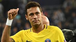 Coronavirus, Neymar nella bufera per il mega-party in Brasile. Gli organizzatori: “Invitate solo 150 persone e nel rispetto delle norme”