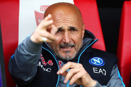 MONZA, ITALY - MAY 14: Luciano Spalletti, Head Coach of SSC Napoli, gestures prior to the Serie A match between AC Monza and SSC Napoli at Stadio Brianteo on May 14, 2023 in Monza, Italy. (Photo by Marco Luzzani/Getty Images) De Laurentiis: “Spalletti mi ha chiesto un anno sabbatico, non posso oppormi”- immagine 2