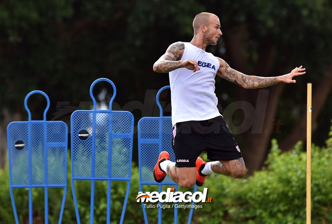 PALERMO, ITALY - AUGUST 16:  Alijaz Struna in action during a US Citta' di Palermo training session at Carmelo Onorato training center on August 16, 2018 in Palermo, Italy.  (Photo by Tullio M. Puglia/Getty Images) 