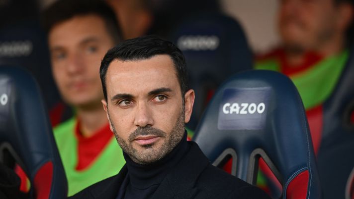 BOLOGNA, ITALY - FEBRUARY 12: Raffaele Palladino, Head Coach of AC Monza, looks on prior to the Serie A match between Bologna FC and AC Monza at Stadio Renato Dall'Ara on February 12, 2023 in Bologna, Italy. (Photo by Alessandro Sabattini/Getty Images) Monza, Palladino: “Non sappiamo dove possiamo arrivare, alziamo l’asticella” - immagine 1