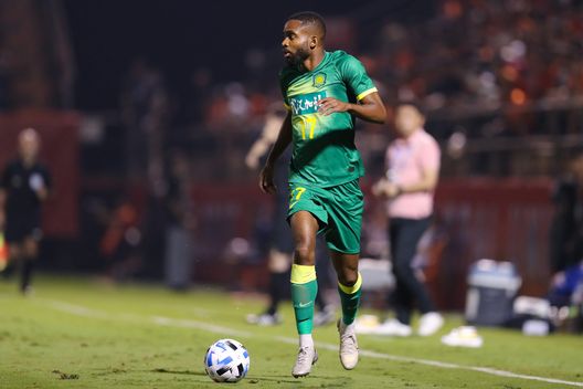 CHIANG RAI, THAILAND - FEBRUARY 18: Cedric Bakambu of Beijing FC in action during the AFC Champions League Group E match between Chiangrai United and Beijing FC at Singha Stadium on February 18, 2020 in Chiang Rai, Thailand. (Photo by Pakawich Damrongkiattisak/Getty Images) Ikonè, il Lille ha trovato il sostituto: arriva dalla…Cina!- immagine 2