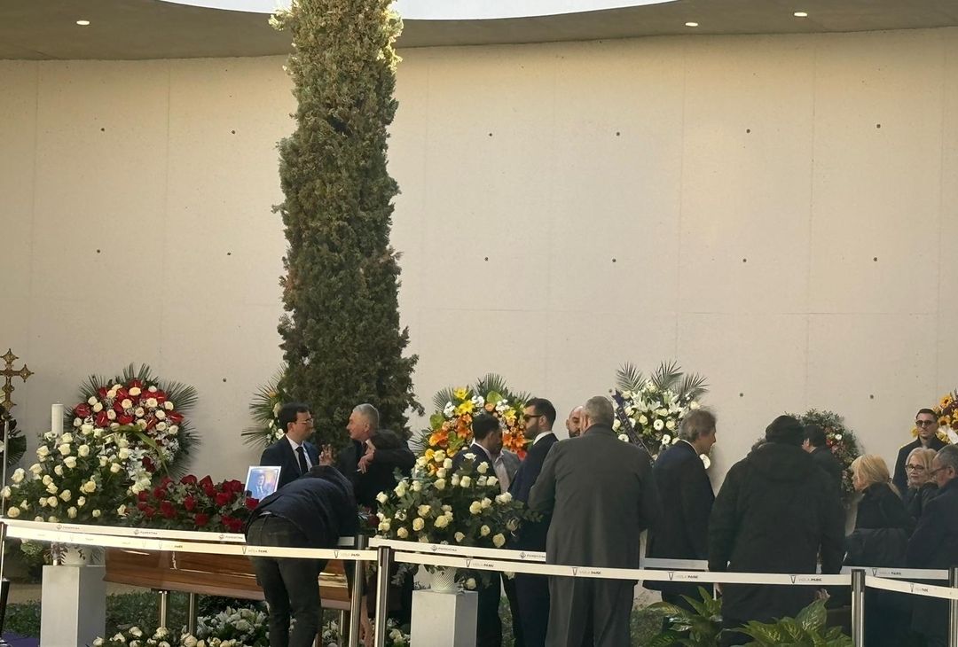 GALLERY VN – La camera ardente per Joe Barone. Tra i presenti Marotta e DeLa - immagine 6