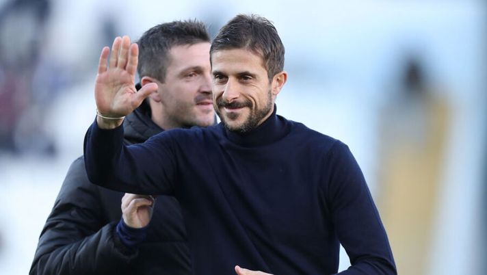 LA SPEZIA, ITALY - DECEMBER 05: Alessio Dionisi manager of Sassuolo Calcio reacts during the Serie A match between Spezia Calcio and US Sassuolo at Stadio Alberto Picco on December 5, 2021 in La Spezia, Italy. (Photo by Gabriele Maltinti/Getty Images) Dionisi: “Raspadori è un leader, perché partiva fuori: ora ha messo a posto i numeri” - immagine 1