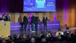 FOTO VN – La Fiorentina del passato: l’abbraccio tra Merlo e Desolati