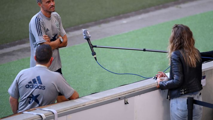 STUTTGART, GERMANY - SEPTEMBER 02: Luis Enrique Head Coach of Spain speaks to the media ahead of a training session at Robert-Schlienz-Stadion on September 02, 2020 in Stuttgart, Germany. Spain will face Germany in their UEFA Nations League group stage match on September 3, 2020. (Photo by Matthias Hangst/Getty Images) STUTTGART, GERMANY - SEPTEMBER 02: Luis Enrique Head Coach of Spain speaks to the media ahead of a training session at Robert-Schlienz-Stadion on September 02, 2020 in Stuttgart, Germany. Spain will face Germany in their UEFA Nations League group stage match on September 3, 2020. (Photo by Matthias Hangst/Getty Images)