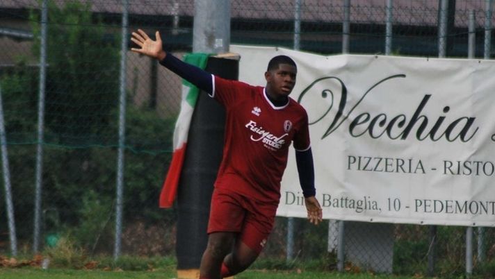 Il Peschiera difende il suo giocatore 17enne apostrofato dai tifosi avversari Il Peschiera difende il suo giocatore 17enne apostrofato dai tifosi avversari