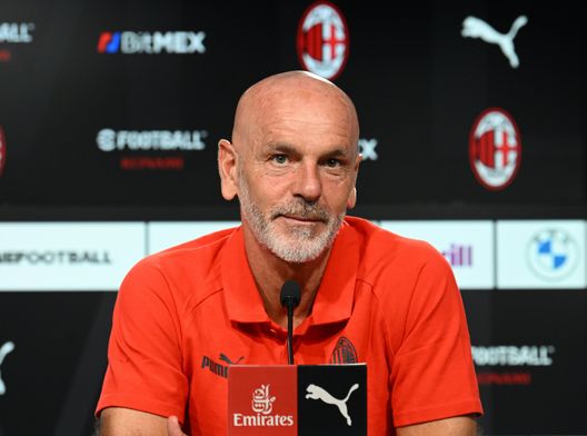Stefano Pioli (allenatore AC Milan), qui durante una conferenza stampa a Milanello | Milan News (Getty Images) Stefano Pioli AC Milan conferenza stampa Milanello