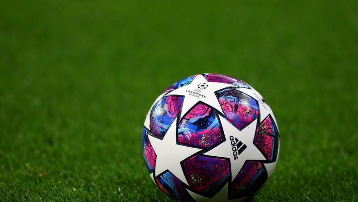 LYON, FRANCE - FEBRUARY 26: View of the Adidas UCL Finale match ball during the UEFA Champions League round of 16 first leg match between Olympique Lyon and Juventus at Parc Olympique on February 26, 2020 in Lyon, France. (Photo by Catherine Ivill/Getty Images) LYON, FRANCE - FEBRUARY 26: View of the Adidas UCL Finale match ball during the UEFA Champions League round of 16 first leg match between Olympique Lyon and Juventus at Parc Olympique on February 26, 2020 in Lyon, France. (Photo by Catherine Ivill/Getty Images)