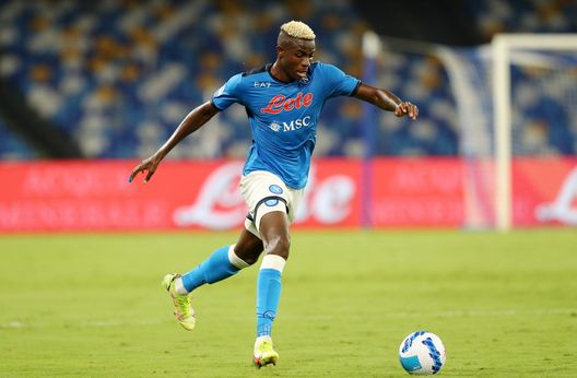 NAPLES, ITALY - SEPTEMBER 26: Visctor Osimhen of SSC Napoli during the Serie A match between SSC Napoli and Cagliari Calcio at Stadio Diego Armando Maradona on September 26, 2021 in Naples, Italy. (Photo by Francesco Pecoraro/Getty Images) NAPLES, ITALY - SEPTEMBER 26: Visctor Osimhen of SSC Napoli during the Serie A match between SSC Napoli and Cagliari Calcio at Stadio Diego Armando Maradona on September 26, 2021 in Naples, Italy. (Photo by Francesco Pecoraro/Getty Images)