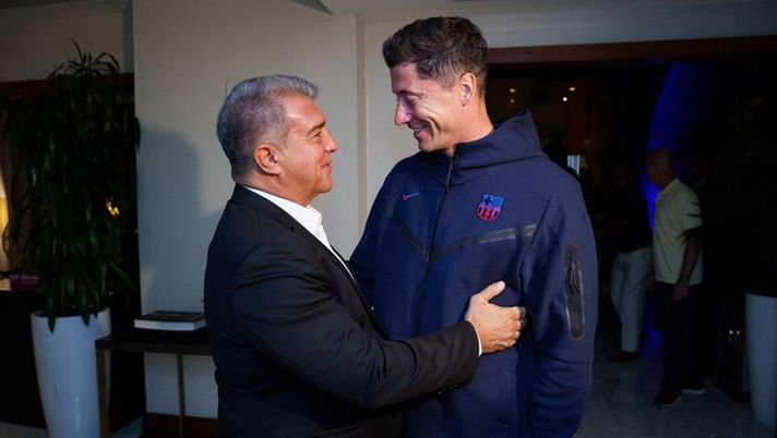 Numeri e mercato, Lewandowski con la 9 a Barcellona LEWA MAGLIA 9