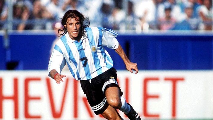 DALLAS, UNITED STATES - JUNE 30:  WM 1994, Dallas; ARGENTINIEN - BULGARIEN (ARG - BGR) 0:2; CANIGGIA/ARG  (Photo by Henri Szwarc/Bongarts/Getty Images) 