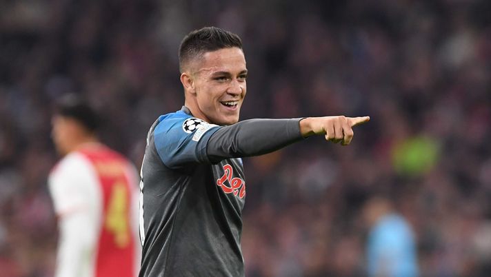 AMSTERDAM, NETHERLANDS - OCTOBER 04: Giacomo Raspadori of Napoli celebrates after scoring the first goal of his team during the UEFA Champions League group A match between AFC Ajax and SSC Napoli at Johan Cruyff Arena on October 04, 2022 in Amsterdam, Netherlands. (Photo by SSC NAPOLI/SSC NAPOLI via Getty Images) raspadori