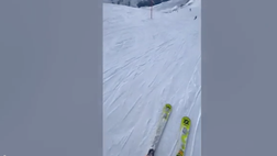 VIDEO / Diletta Leotta inizia l’anno sugli sci: che salto!
