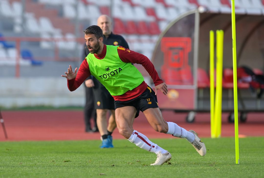 Roma, c’è Wijnaldum in gruppo. E torna anche Rui Patricio – FOTO GALLERY - immagine 45