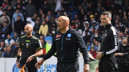 NAPLES, ITALY - APRIL 10: Luciano Spalletti of Napoli during the Serie A match between SSC Napoli v ACF Fiorentina on April 10, 2022 in Naples, Italy. (Photo by SSC NAPOLI/SSC NAPOLI via Getty Images) NAPLES, ITALY - APRIL 10: Luciano Spalletti of Napoli during the Serie A match between SSC Napoli v ACF Fiorentina on April 10, 2022 in Naples, Italy. (Photo by SSC NAPOLI/SSC NAPOLI via Getty Images)