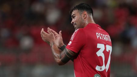 MONZA, ITALY - AUGUST 13: Andrea Petagna of AC Monza applaudes during the Serie A match between AC Monza and Torino FC at Stadio Brianteo on August 13, 2022 in Monza, Italy. (Photo by Emilio Andreoli/Getty Images) Petagna